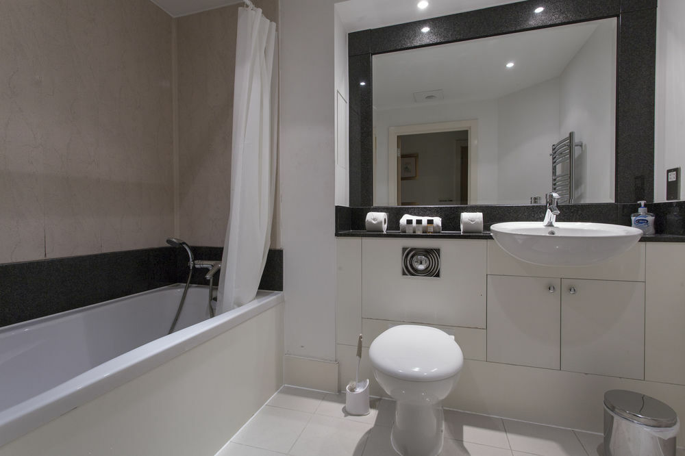 St. Georges Wharf Serviced Apartments By Thesqua.Re Londres Exterior foto